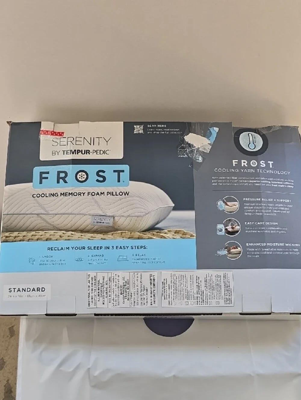 Frost Cooling Memory Foam Pillow - White/Blue